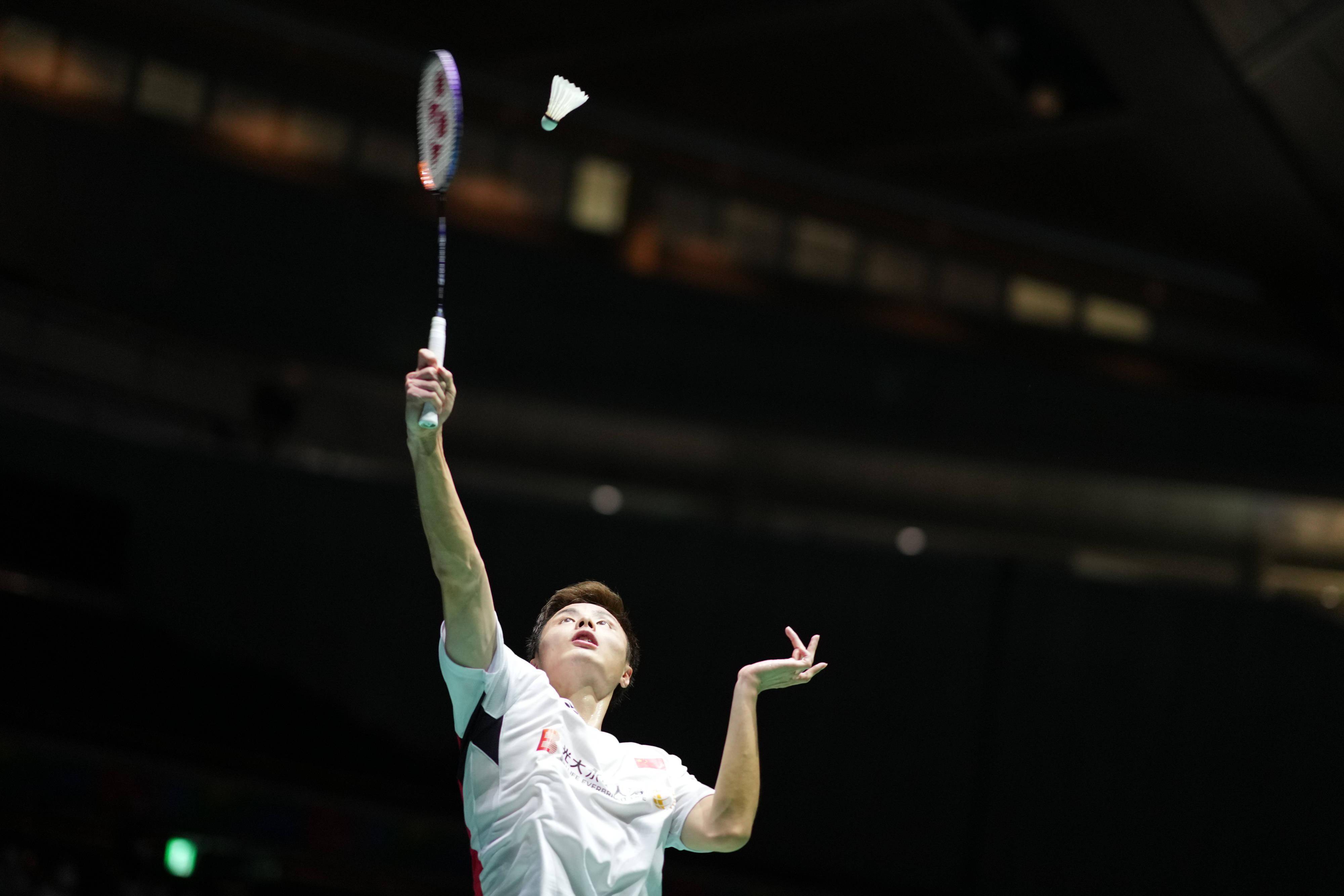 在替补席 在替补席