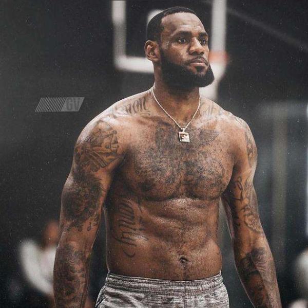 皮尔斯谈身陷交易传闻的雄鹿队王牌：害怕外界看法，他不必在意